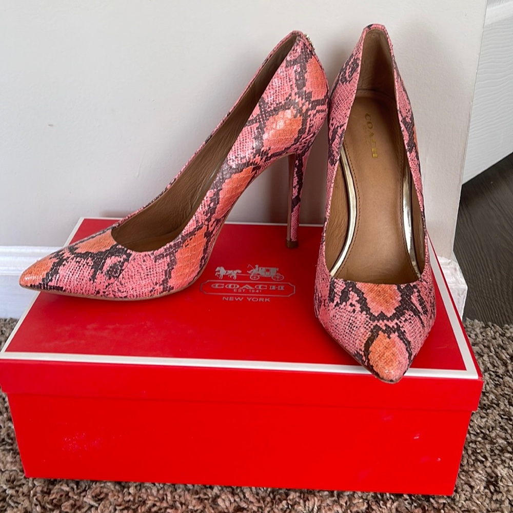 Like new. Coach Harlee two tone snake leather pumps. Size 8.5.